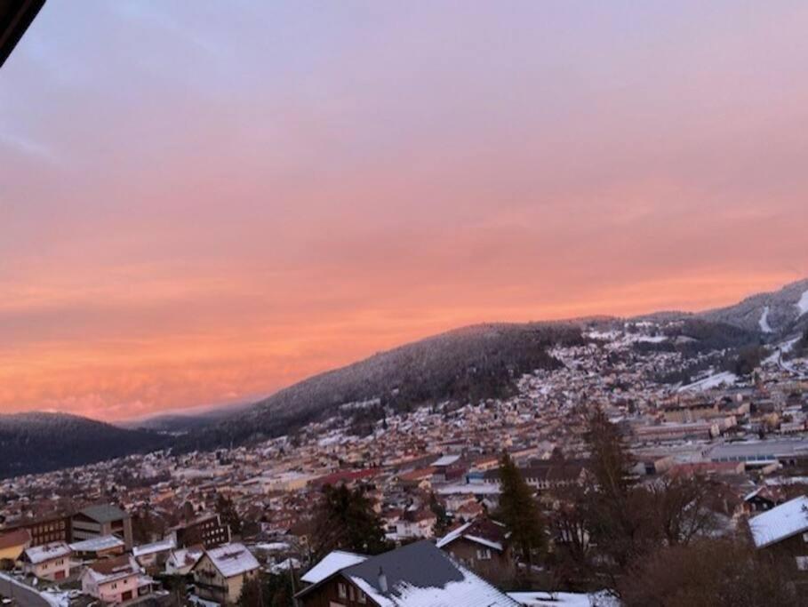 La Reine Pour Deux Personnes Avec Magnifique Vue Et Jacuzzi *