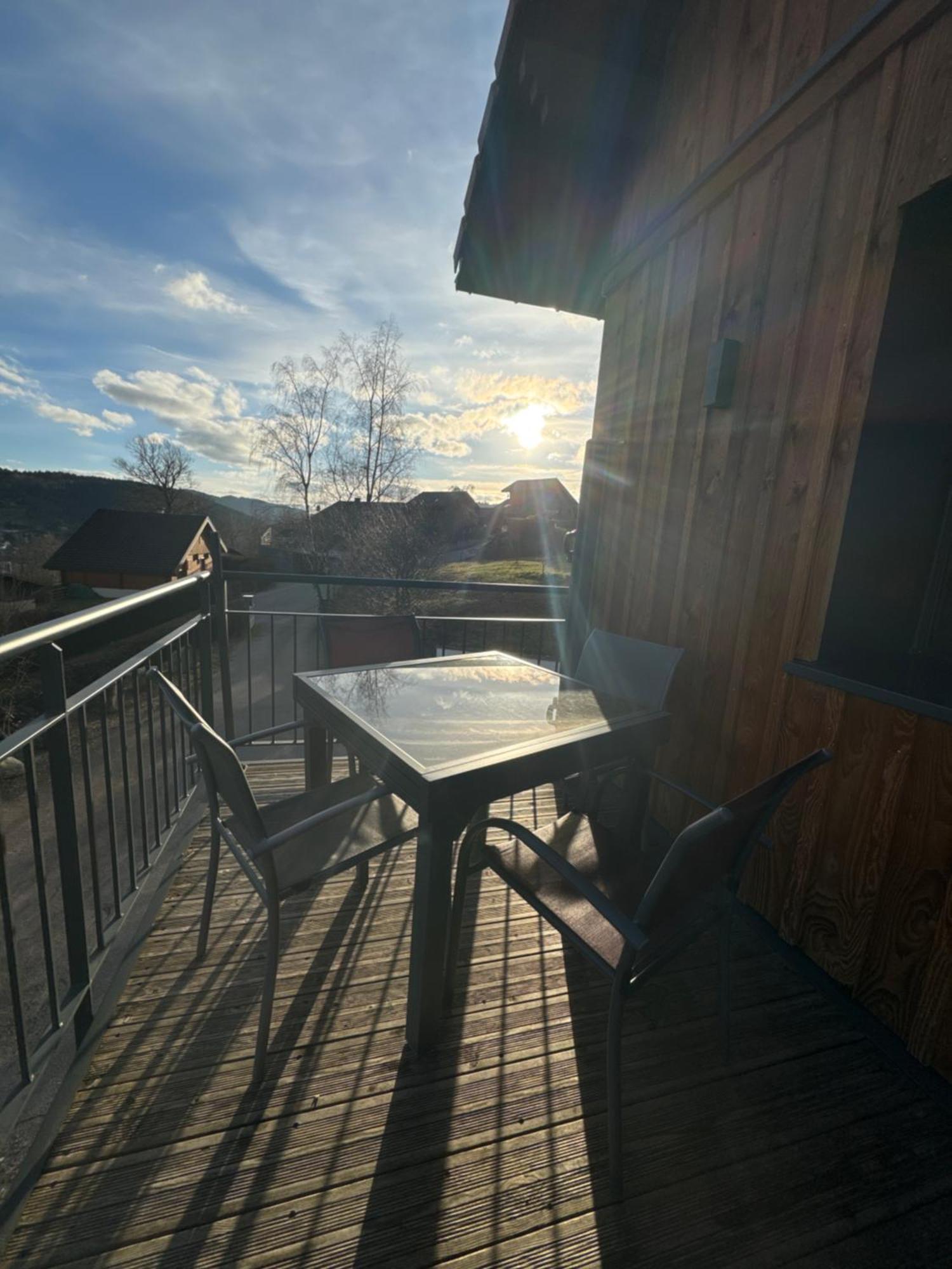 Apartment La Reine Pour Deux Personnes Avec Magnifique Vue Et Jacuzzi *