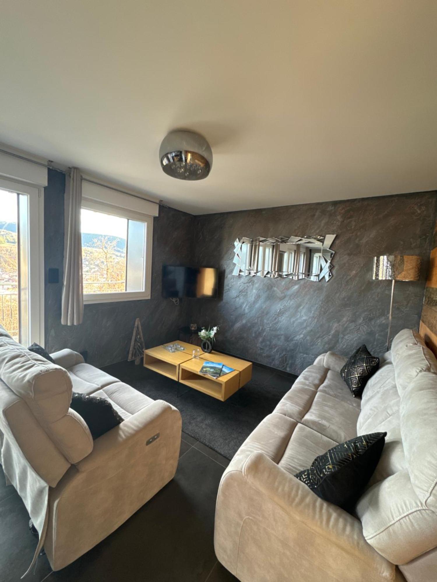 Apartment La Reine Pour Deux Personnes Avec Magnifique Vue Et Jacuzzi *